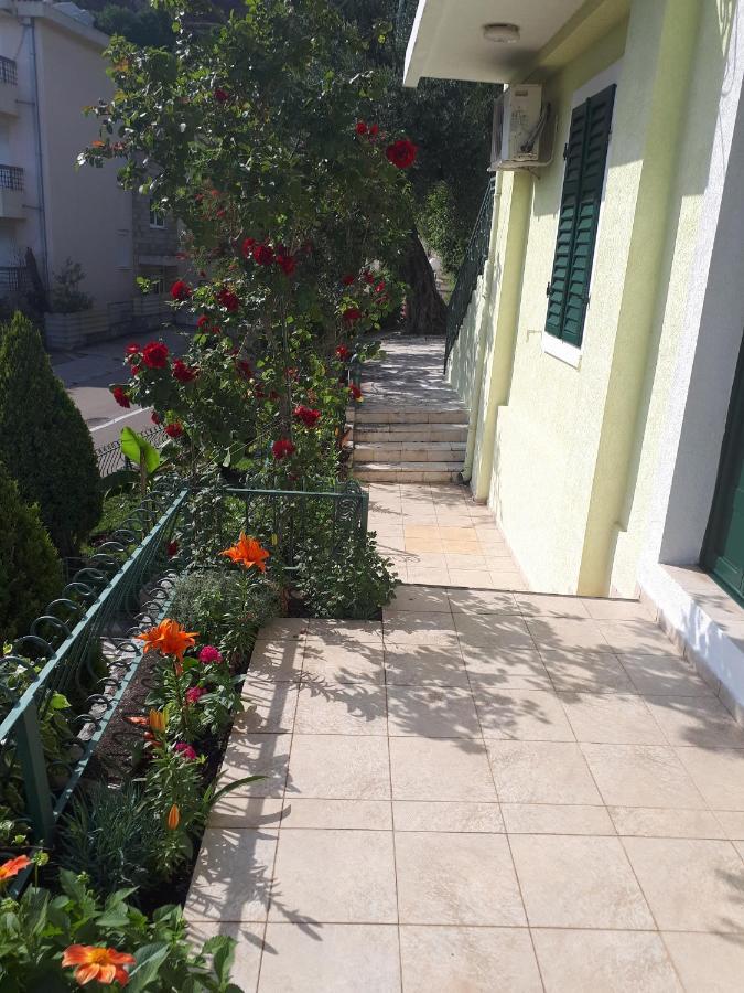 Apartments Simo Петровац Экстерьер фото