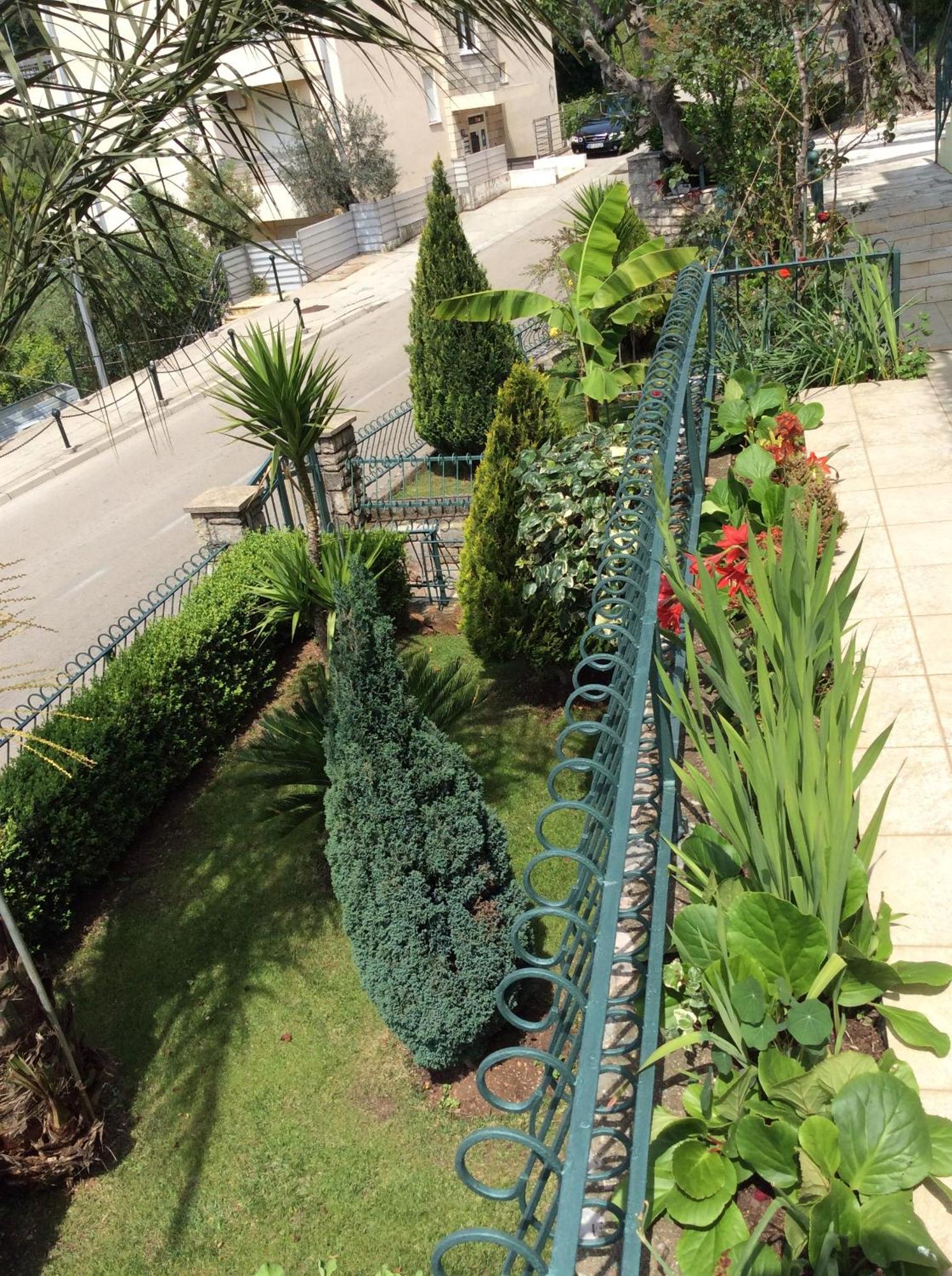 Apartments Simo Петровац Экстерьер фото