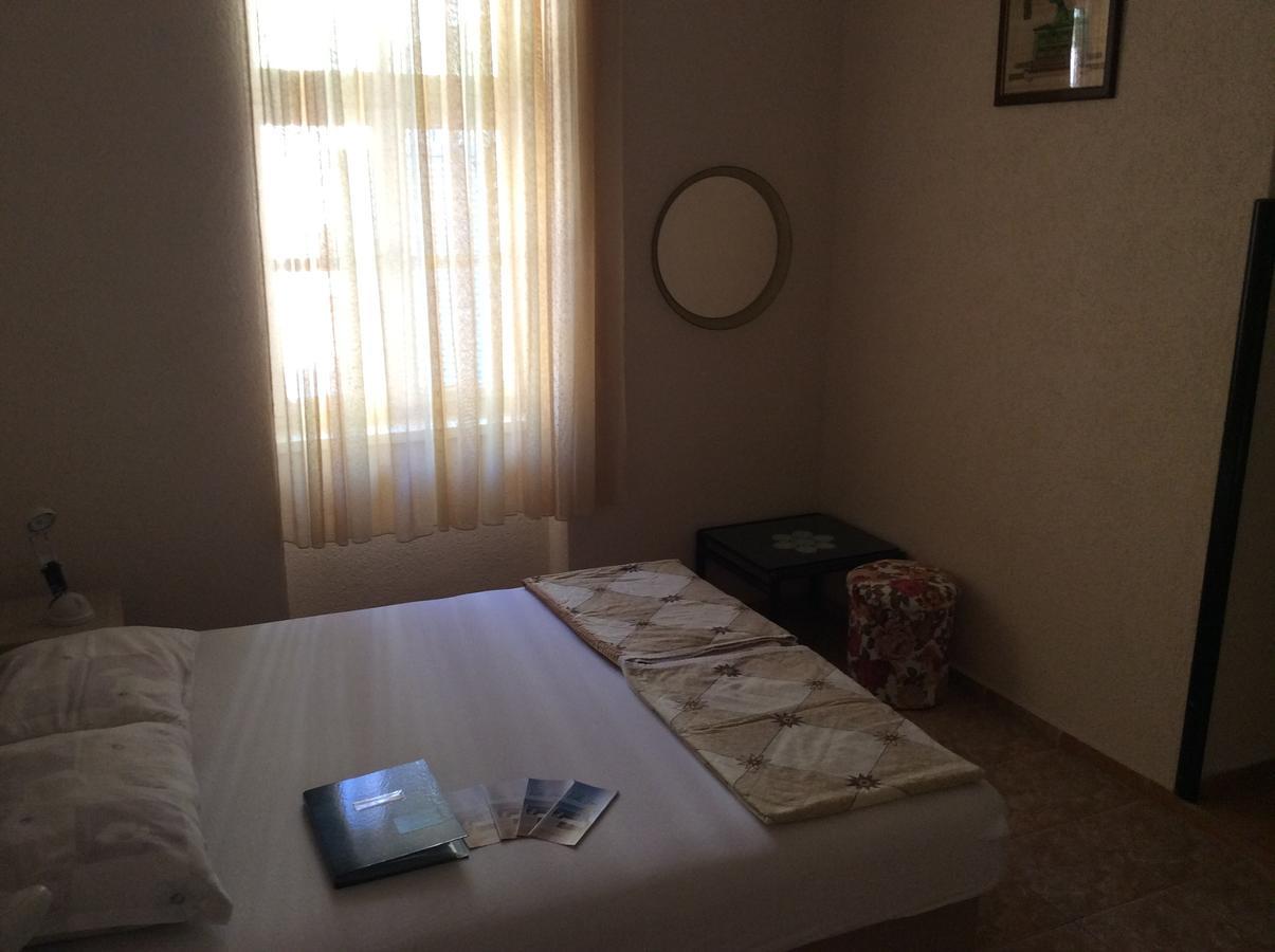 Apartments Simo Петровац Экстерьер фото