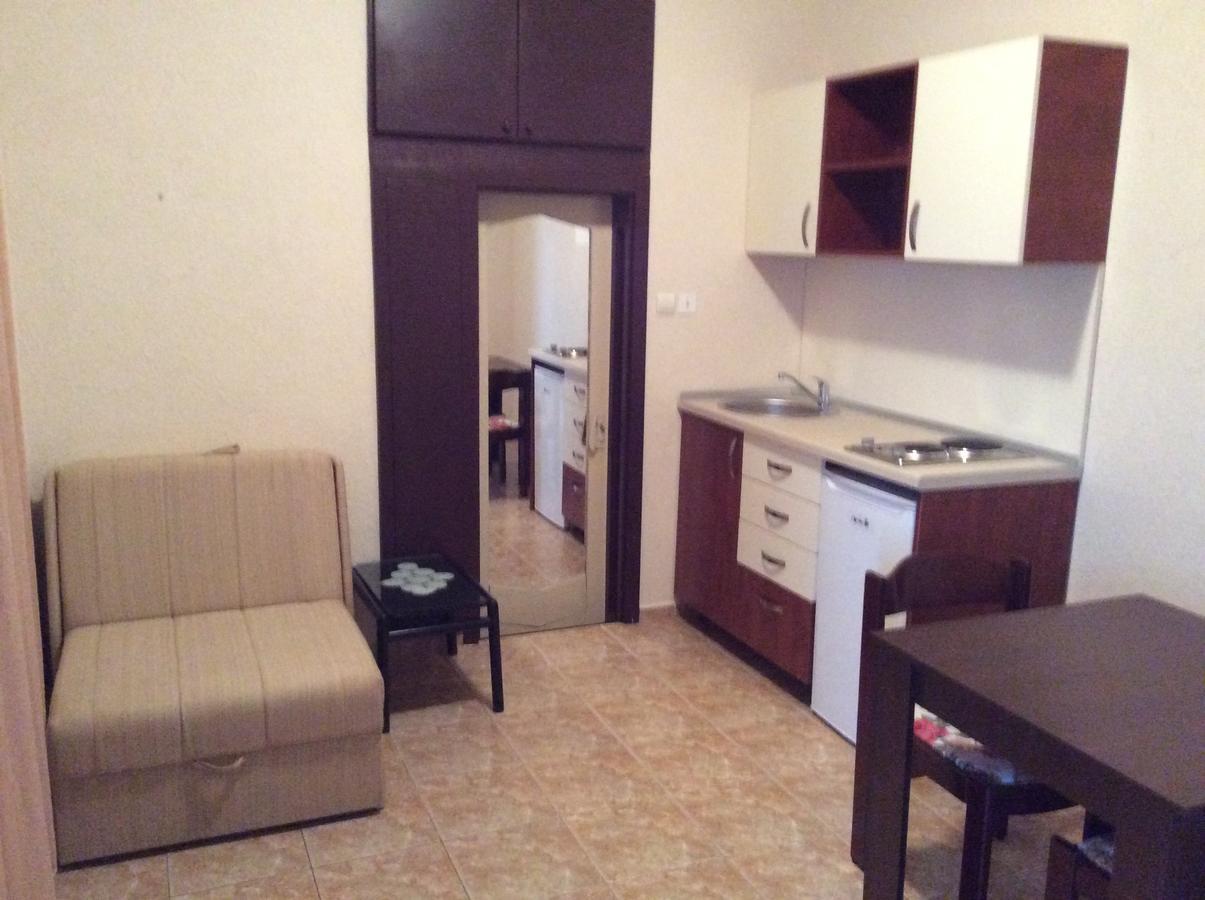 Apartments Simo Петровац Экстерьер фото