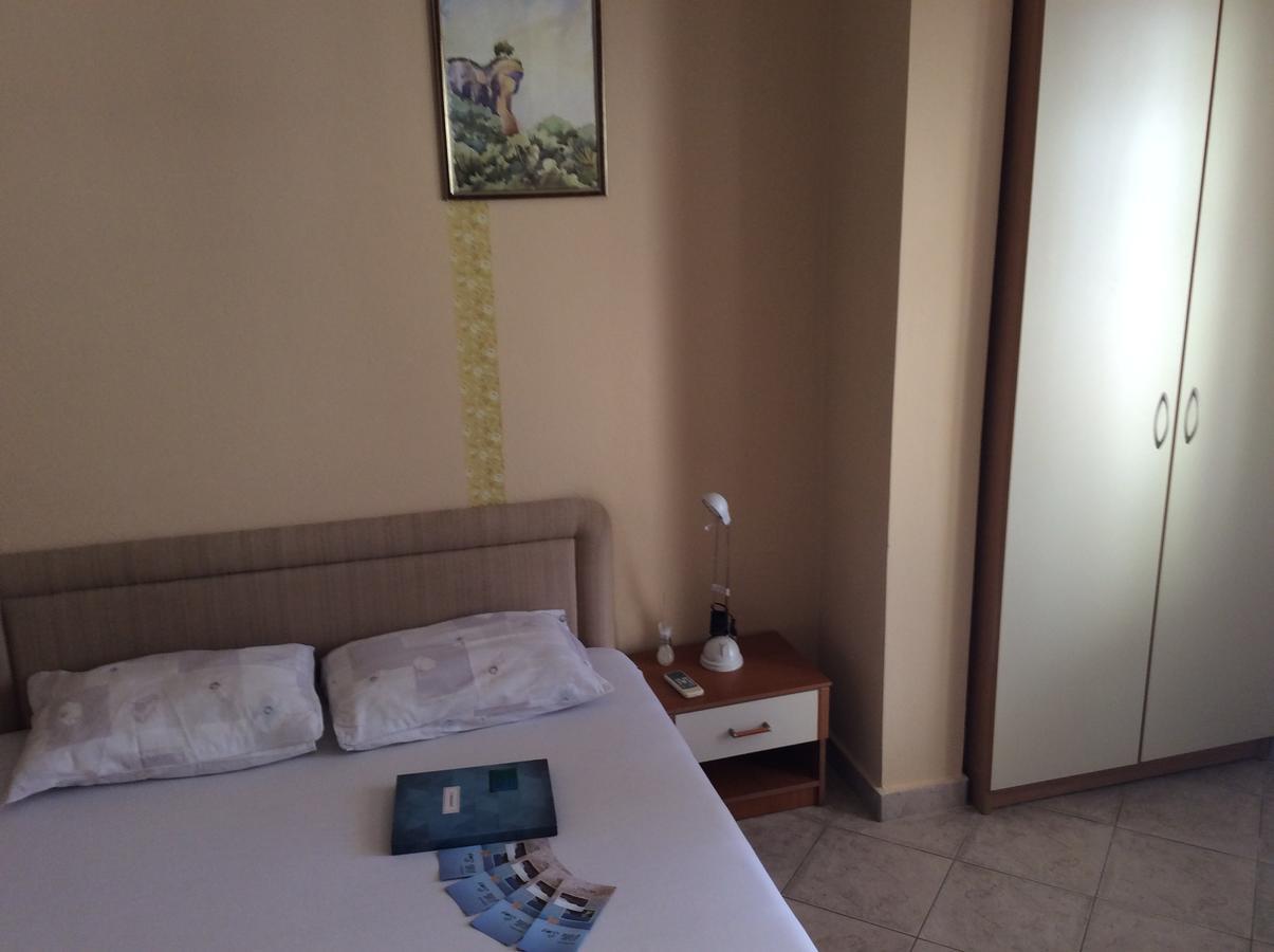 Apartments Simo Петровац Экстерьер фото