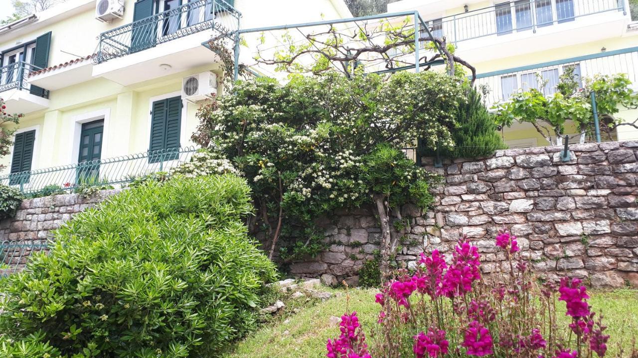 Apartments Simo Петровац Экстерьер фото